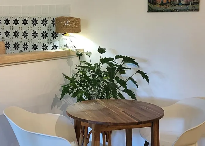 Le Chant Du Cedre Gabian